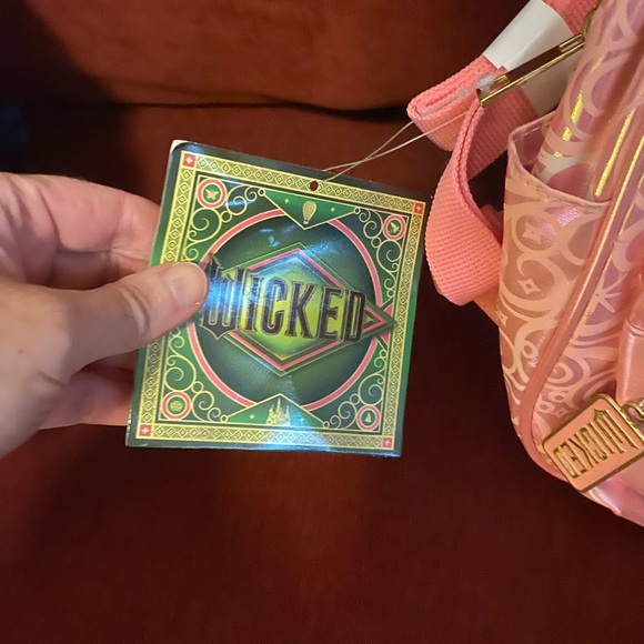 WICKED GLINDA MINI BACKPACK NEW - Picture 2 of 3